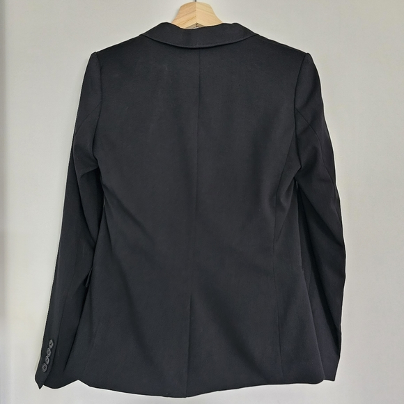 H & M Black Blazer - Picture 2 of 6
